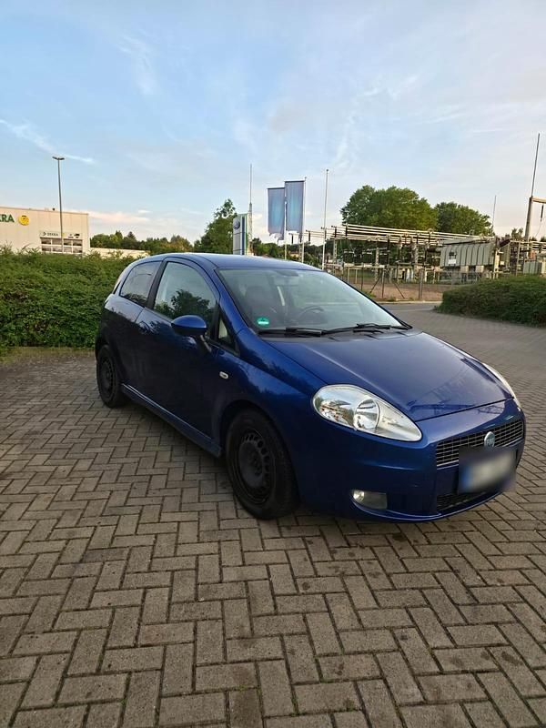 Blau Gebraucht 2006 Fiat Punto Kleinwagen | 2.000 € (Fairer Preis) - Bild 1/4