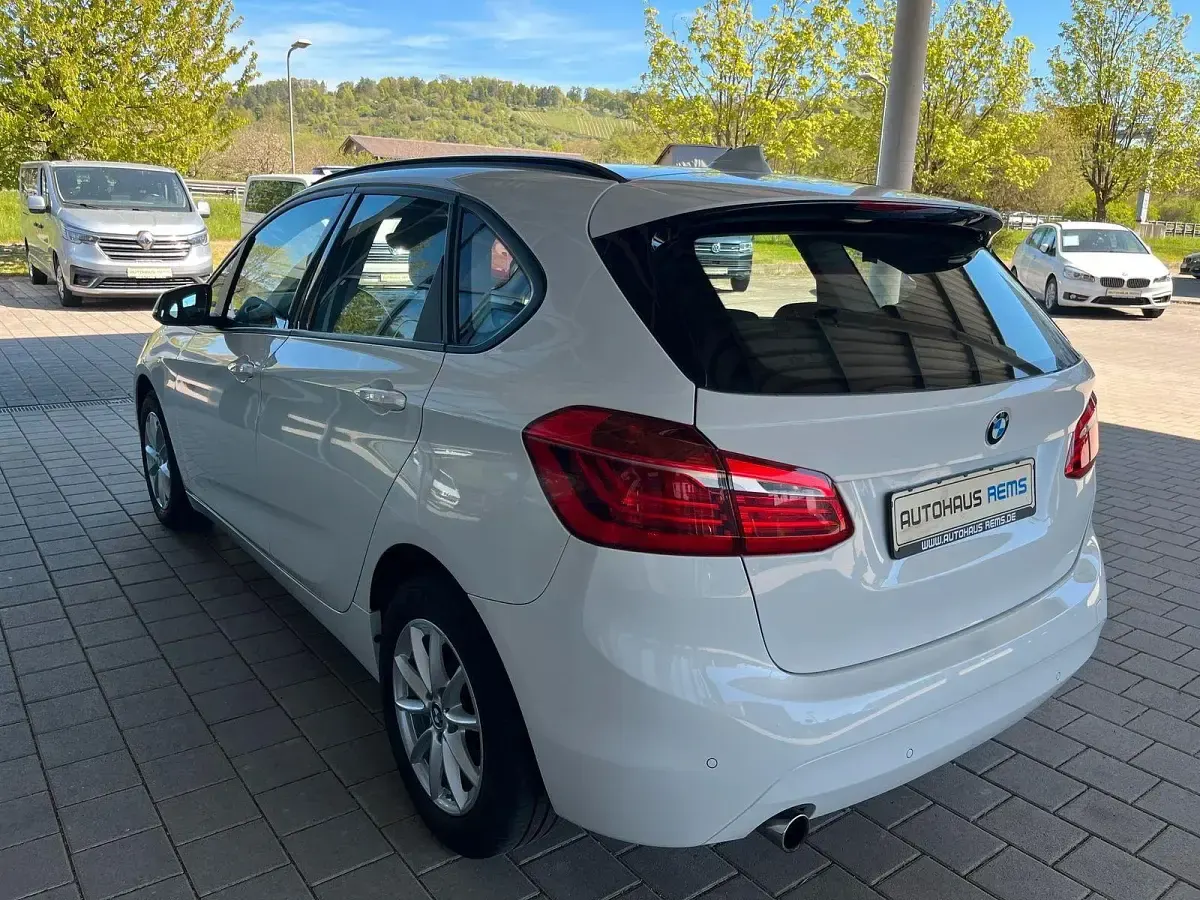 Gebraucht BMW 216 116 PS (85 kW) 2017 Weiß Kombi