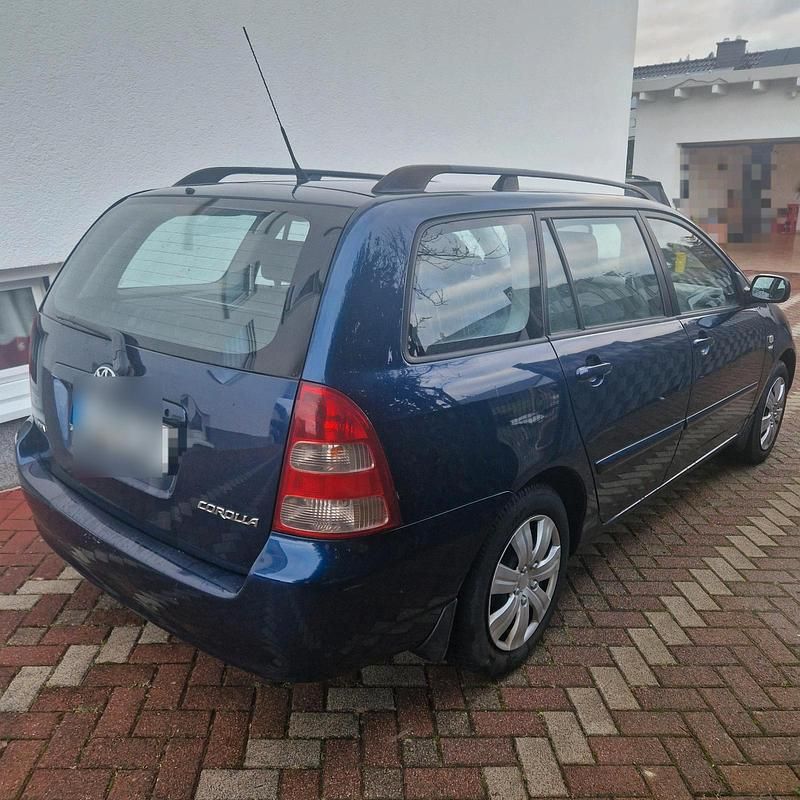 Gebraucht Toyota Corolla 110 PS (80 kW) 2003 Blau Kombi