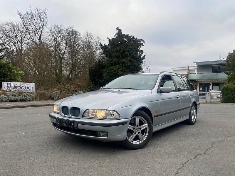 Silber Gebraucht 1997 BMW 523 Kombi | 2.999 € (Fairer Preis) - Bild 1/4