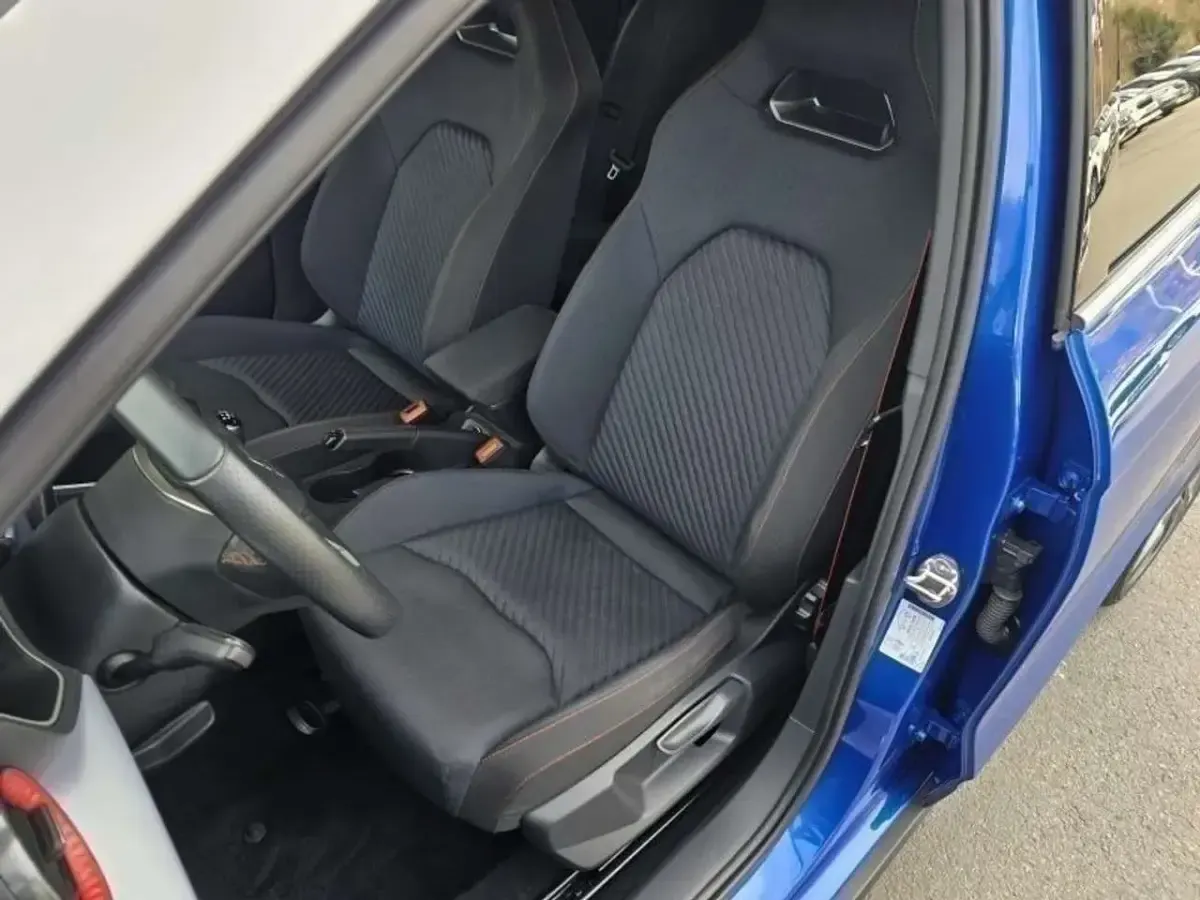 Gebraucht Seat Arona FR 116 PS (85 kW) 2025 Blau SUV