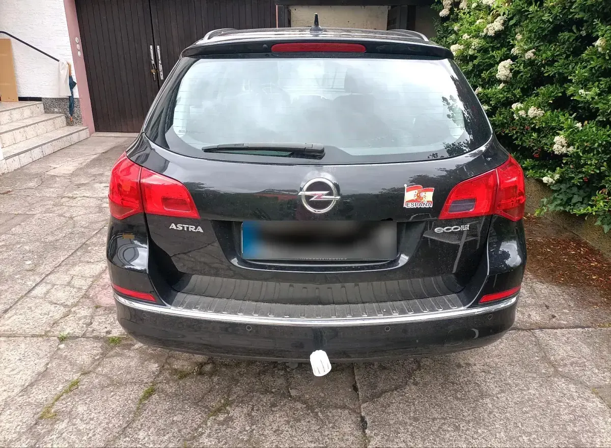 Gebraucht Opel Astra 110 PS (80 kW) 2016 Schwarz Kombi