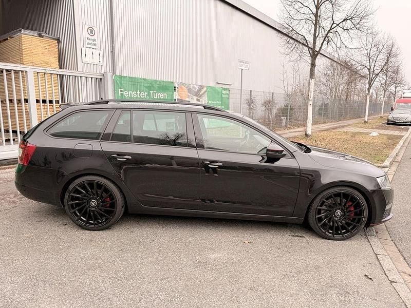 Gebraucht Skoda Octavia RS 184 PS (135 kW) 2015 Schwarz Kleinwagen