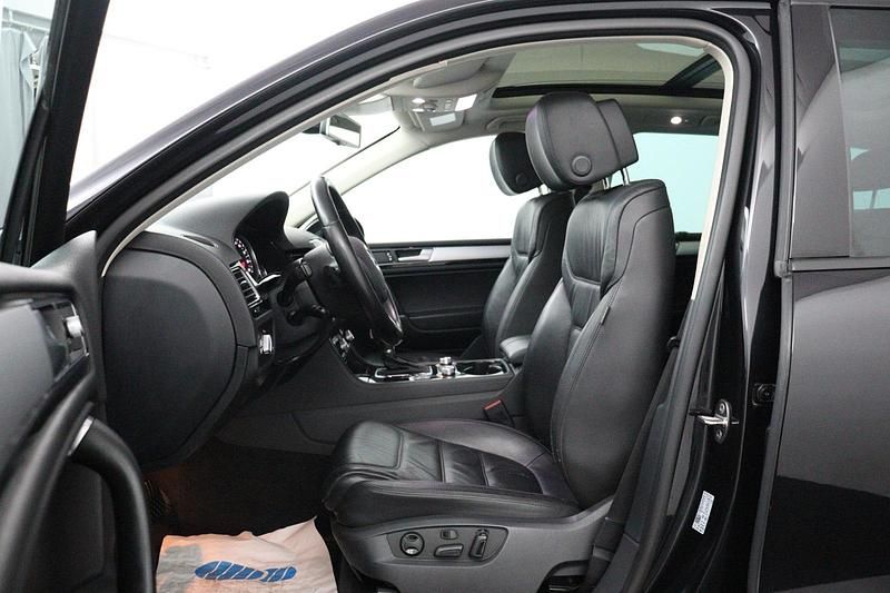 Gebraucht VW Touareg 262 PS (192 kW) 2015 Schwarz SUV