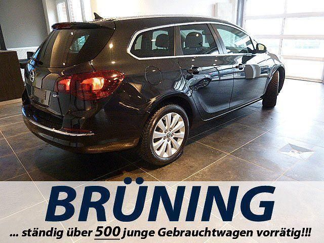 Gebraucht Opel Astra Exklusiv 165 PS (121 kW) 2014 Schwarz metallic Kombi