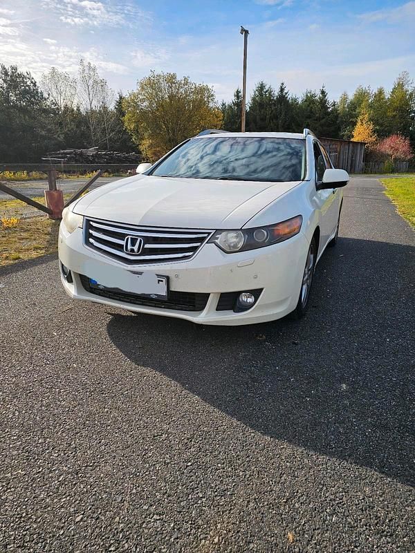 Weiß Gebraucht 2008 Honda Accord Kombi | 3.500 € - Bild 1/4