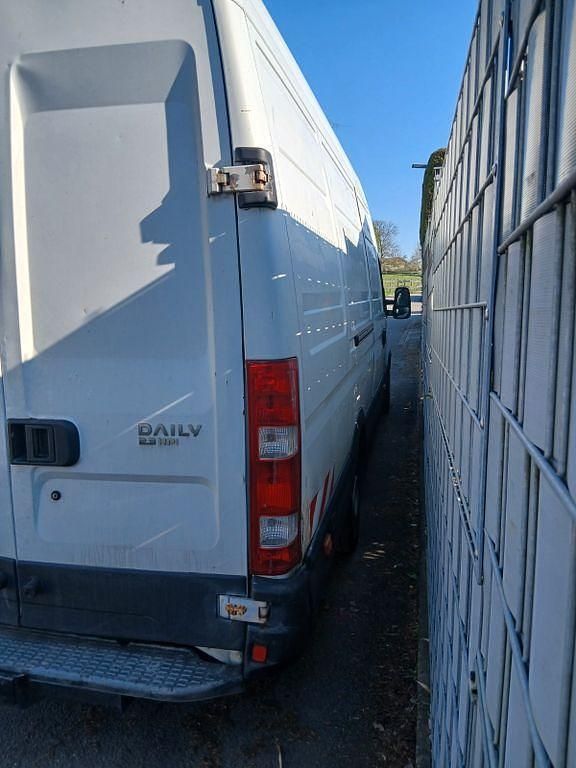 Gebraucht Iveco 35.12 116 PS (85 kW) 2009 Weiß Van