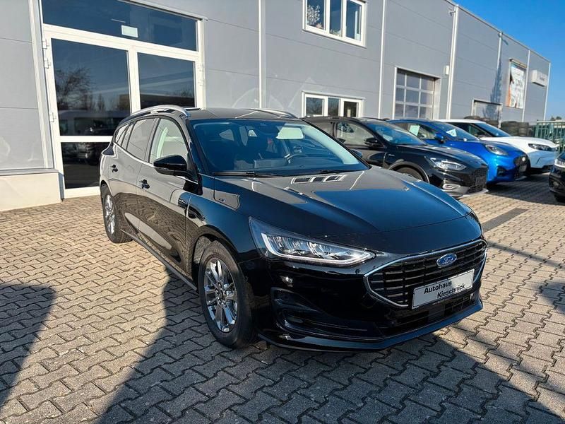 Neu Ford Focus Titanium X 155 PS (114 kW) 2025 Schwarz Limousine