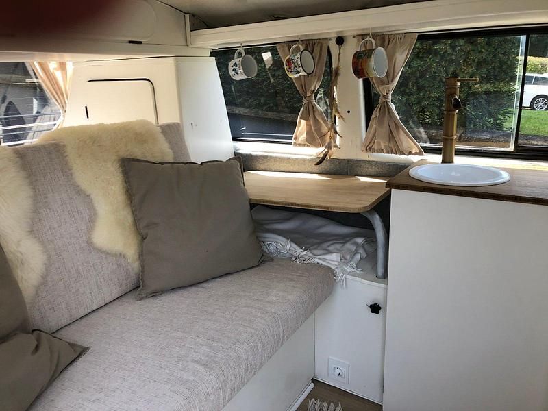 Gebraucht VW T3 50 PS (36 kW) 1986 Rot Van