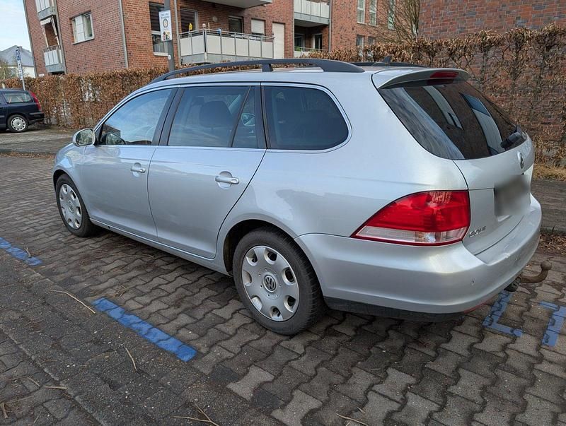 Gebraucht VW Golf V 160 PS (117 kW) 2009 Silber Kombi