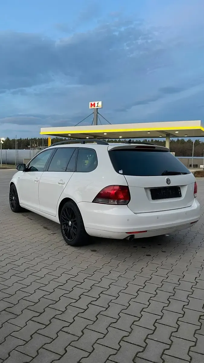 Gebraucht VW Golf VI 105 PS (77 kW) 2012 Weiß Kombi