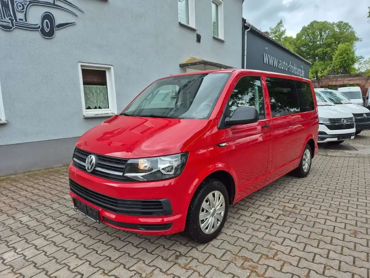 Gebraucht VW Multivan 150 PS (110 kW) 2018 Rot Van / Kleinbus