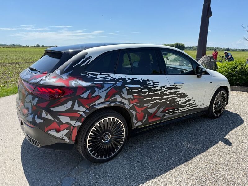 Weiß Gebraucht 2025 Mercedes EQE AMG 53 AMG SUV | 94.999 € - Bild 1/4