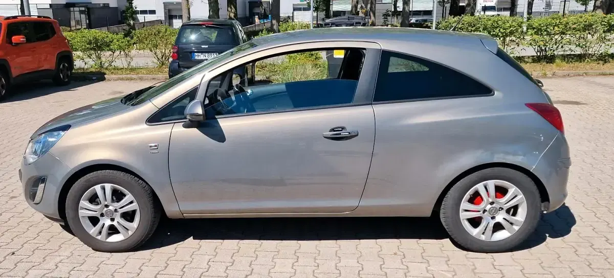 Używany Opel Corsa Satellite 69 KM (50 kW) 2011 Brązowy Hatchback
