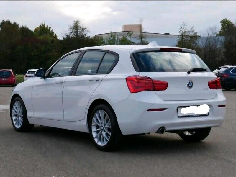 Gebraucht BMW 116 Advantage 116 PS (85 kW) 2018 Weiß Kleinwagen