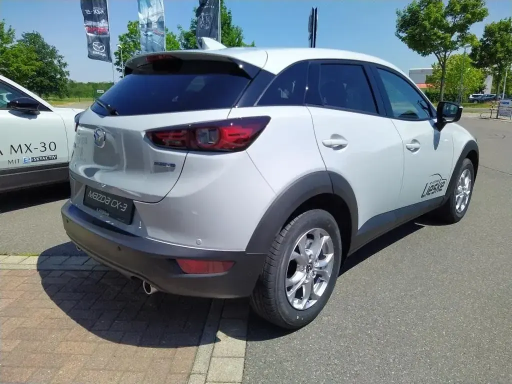 Używany Mazda CX-3 Selection 121 KM (88 kW) 2021 Biały SUV