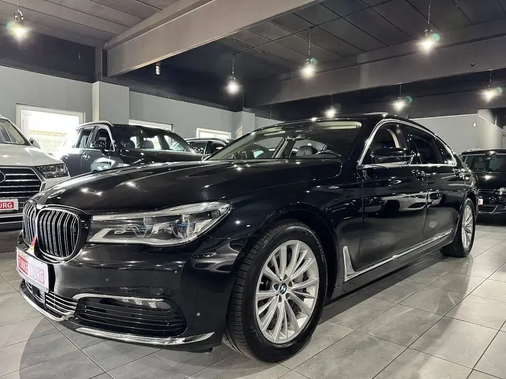 Gebraucht BMW 730L Sport Line 265 PS (194 kW) 2018 Schwarz Limousine