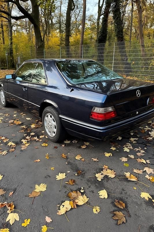 Gebraucht Mercedes E320 220 PS (161 kW) 1995 Blau Coupé