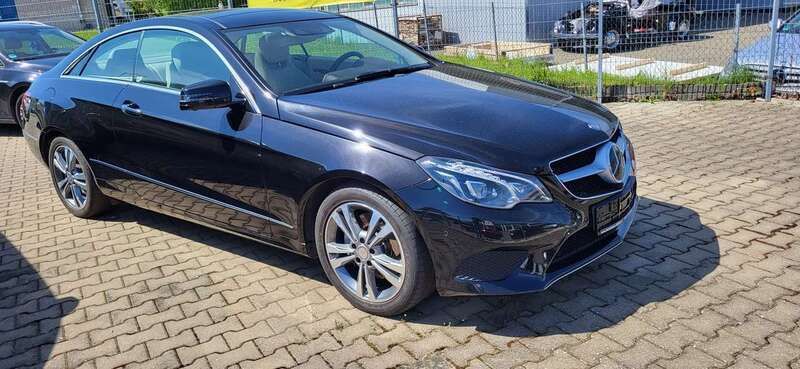 Obsidianschwarz metalliclack Gebraucht 2013 Mercedes E350 Coupé | 14.800 € (Guter Preis) - Bild 1/4