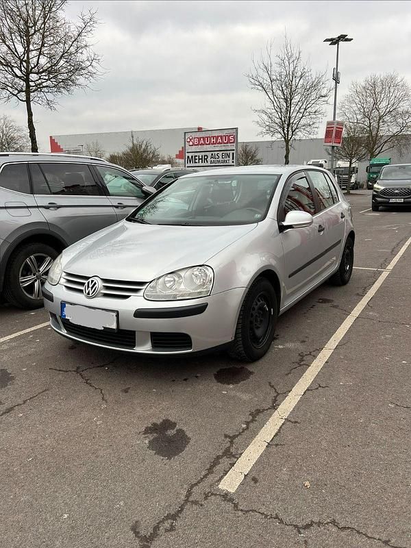 Silber Gebraucht 2005 VW Golf IV Trendline Limousine | 3.000 € (Fairer Preis) - Bild 1/4