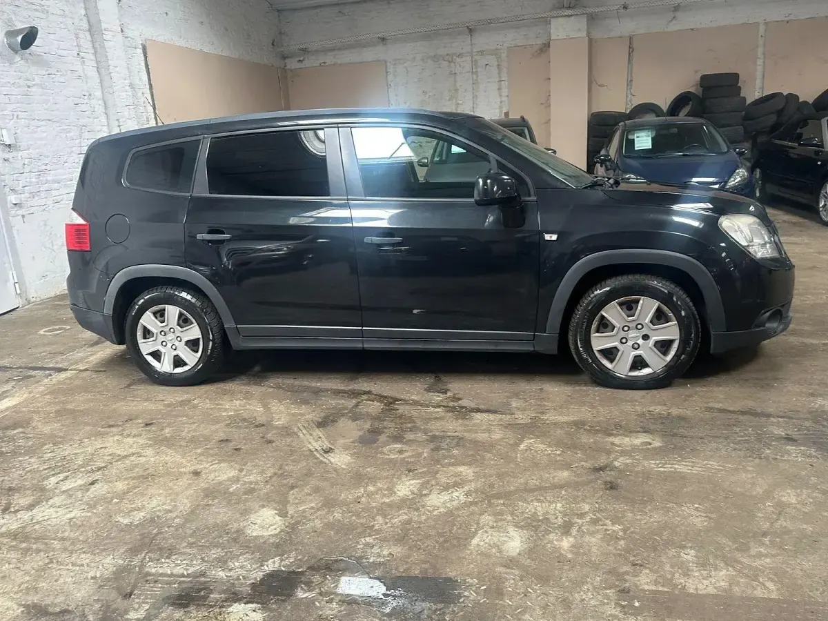 Gebraucht Chevrolet Orlando LT 131 PS (96 kW) 2013 Schwarz Van / Kleinbus