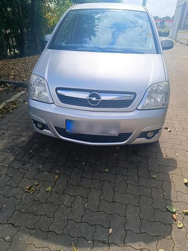 Silber Gebraucht 2008 Opel Meriva Van / Kleinbus | 2.700 € (Etwas zu teuer) - Bild 1/3