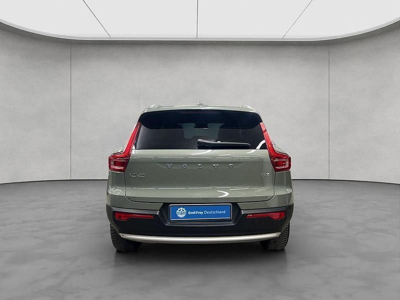 Gebraucht Volvo XC40 Core 163 PS (119 kW) 2023 Grau SUV