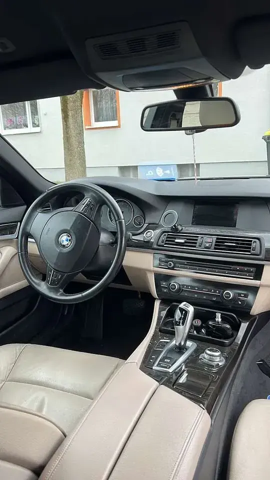 Gebraucht BMW 528 245 PS (180 kW) 2013 Blau Limousine