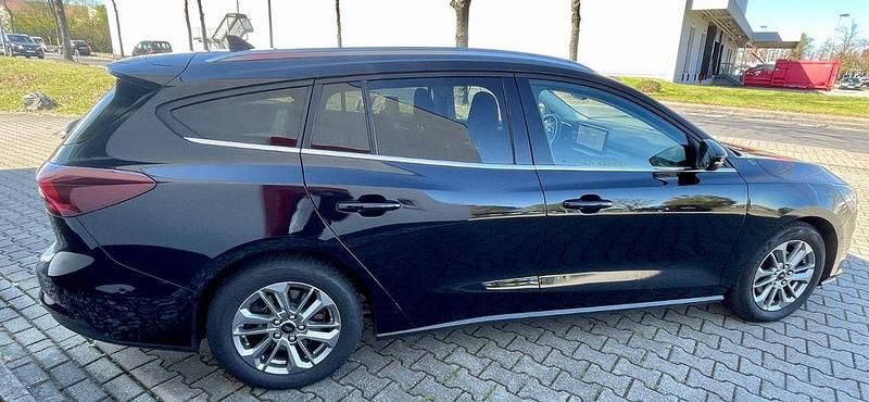 Gebraucht Ford Focus Titanium X 116 PS (85 kW) 2023 Schwarz Limousine