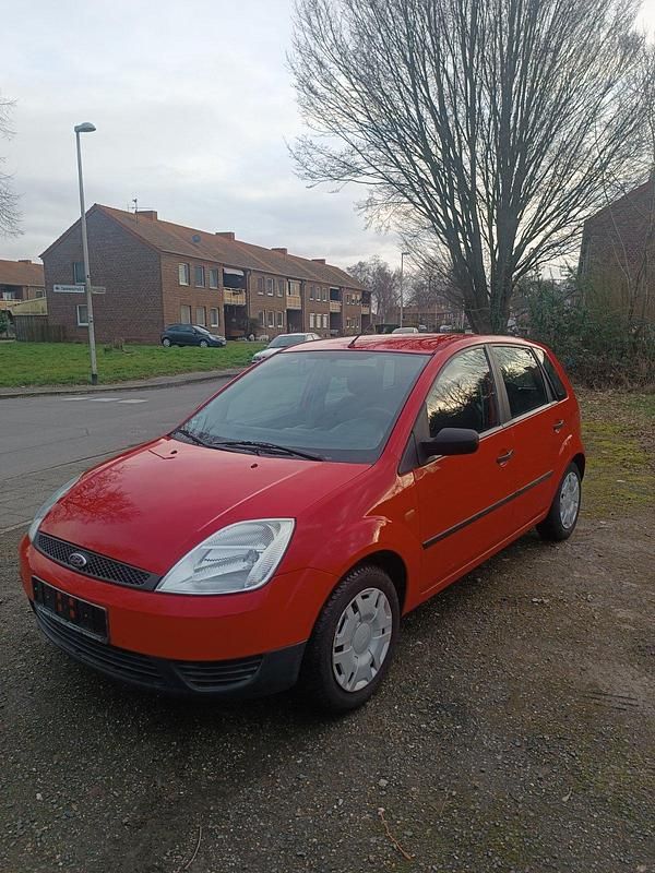 Gebraucht Ford Fiesta 60 PS (44 kW) 2002 Rot Kleinwagen