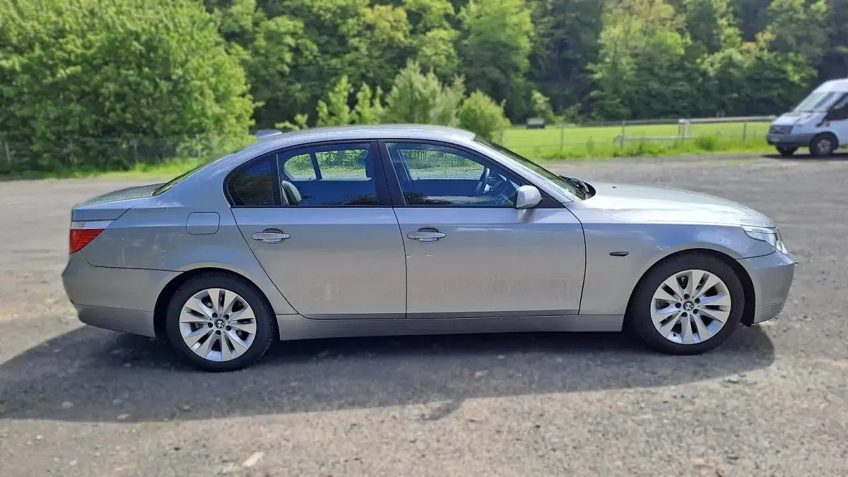 Gebraucht BMW 520 170 PS (125 kW) 2003 Grau Limousine