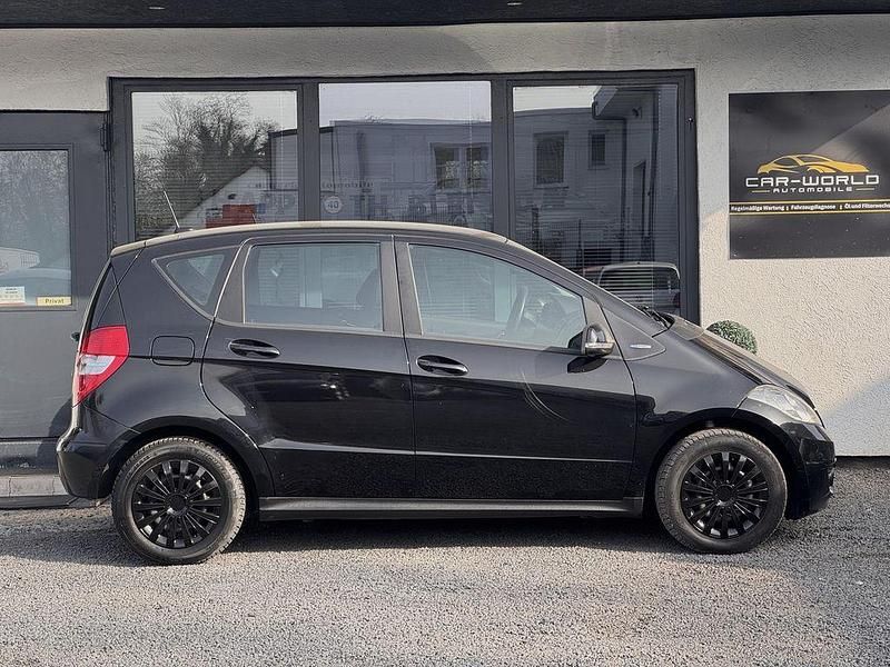 Gebraucht Mercedes A160 95 PS (69 kW) 2011 Schwarz Limousine