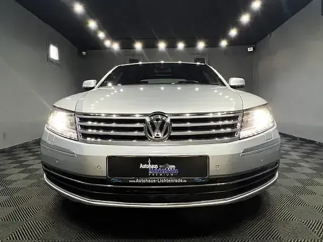 Usata VW Phaeton 335 CV (246 kW) 2015 Argento Berlina