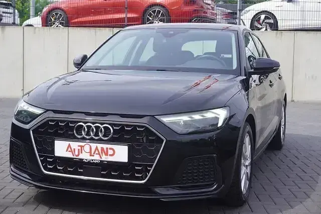 Gebraucht Audi A1 Advanced 116 PS (85 kW) 2020 Mythosschwarz metallic SUV