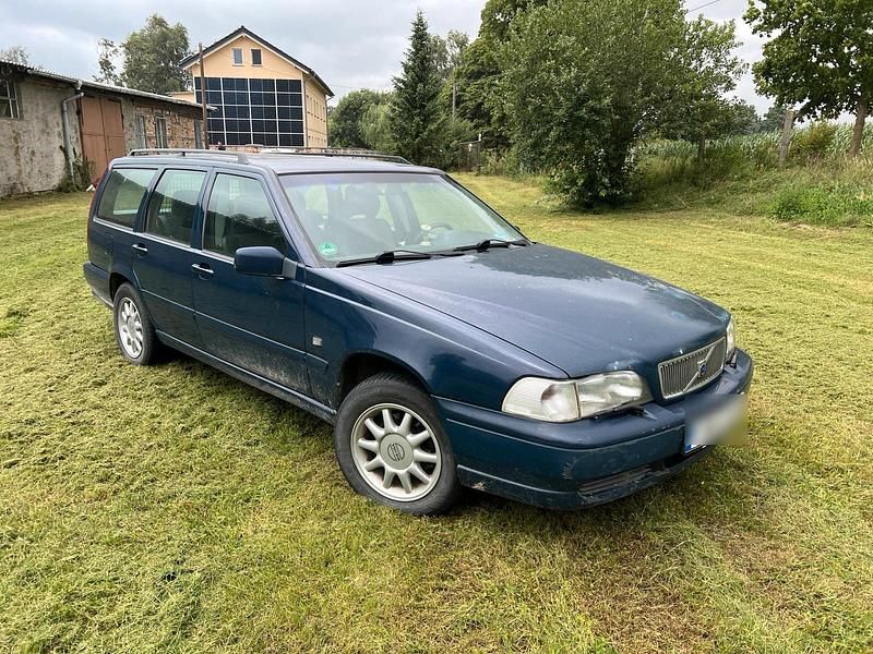 Blau Gebraucht 1997 Volvo V70 Kombi | 590 € (Guter Preis) - Bild 1/4