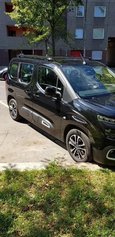 Gebraucht Citroën Berlingo Feel 131 PS (96 kW) 2018 Schwarz Van / Kleinbus