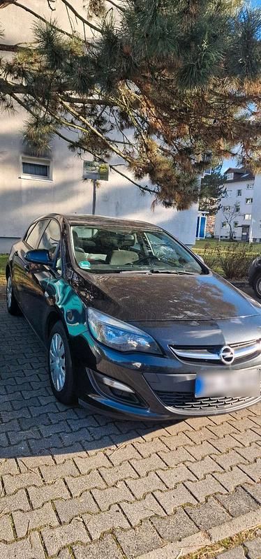Gebraucht Opel Astra 165 PS (121 kW) 2013 Schwarz Kleinwagen