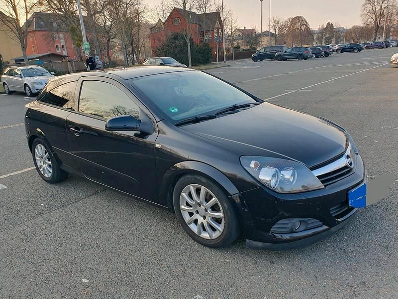 Gebraucht Opel Astra 106 PS (77 kW) 2006 Schwarz Coupé
