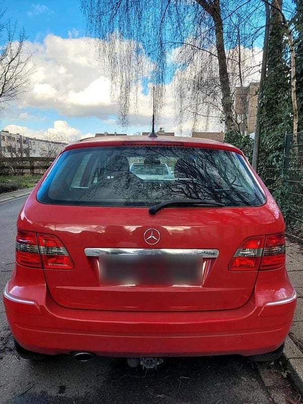 Usata Mercedes B150 95 CV (69 kW) 2006 Rosso Monovolume