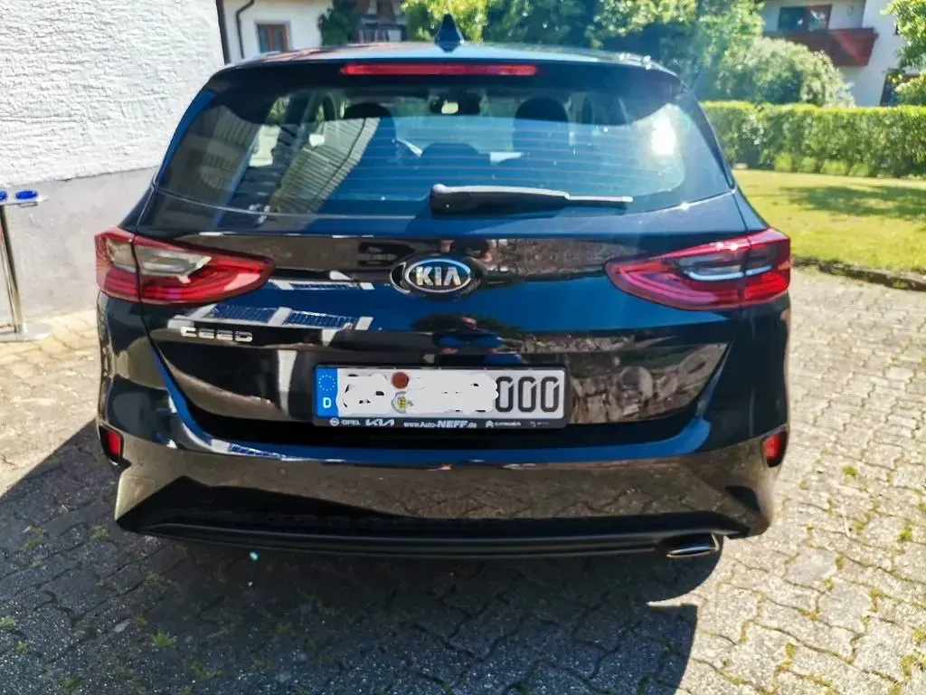Gebraucht Kia Ceed 160 PS (117 kW) 2021 Schwarz Kleinwagen