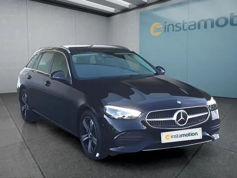 Gebraucht Mercedes C200 163 PS (119 kW) 2024 Schwarz Kombi