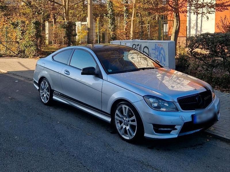 Gebraucht 2012 Mercedes C220 AMG Coupé | 7.900 € (Fairer Preis) - Bild 1/4