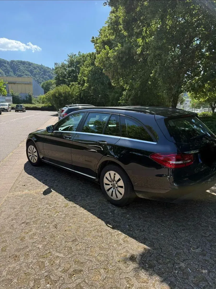 Gebraucht Mercedes C200 184 PS (135 kW) 2019 Schwarz Kombi