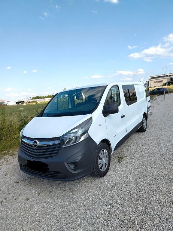 Weiß Gebraucht 2016 Opel Vivaro Van | 10.200 € (Guter Preis) - Bild 1/4