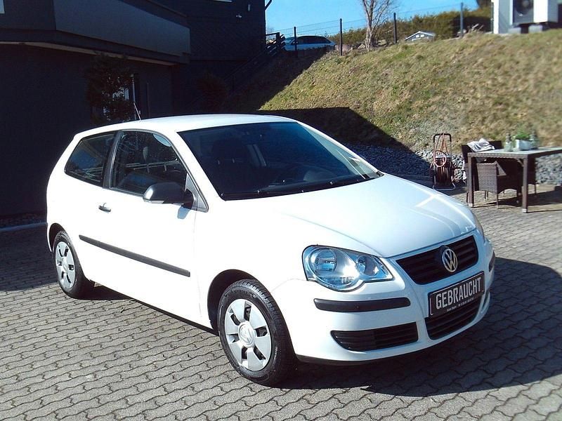 Gebraucht VW Polo Trendline 80 PS (58 kW) 2009 Weiß Kleinwagen
