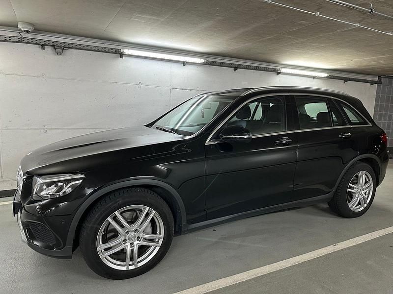 Gebraucht Mercedes GLC220 170 PS (125 kW) 2019 Schwarz SUV