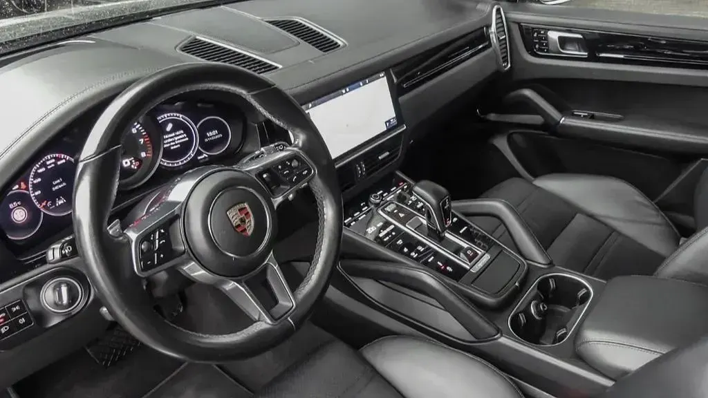 Gebraucht Porsche Cayenne 340 PS (250 kW) 2019 Grau SUV