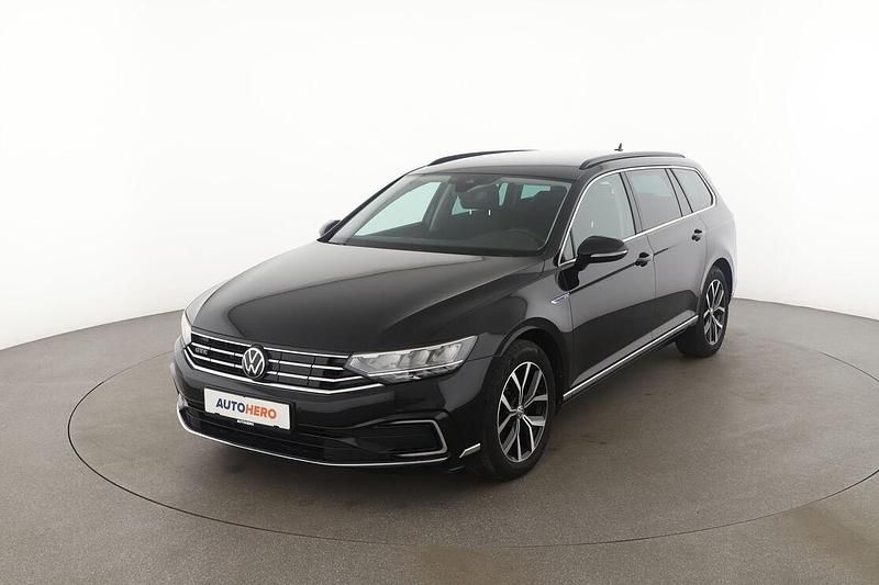 Schwarz Gebraucht 2021 VW Passat GTE Kombi | 23.460 € (Guter Preis) - Bild 1/3