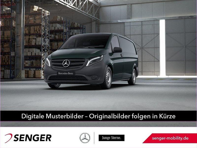Grün Gebraucht 2022 Mercedes Vito Van / Kleinbus | 32.071 € (Teuer) - Bild 1/4