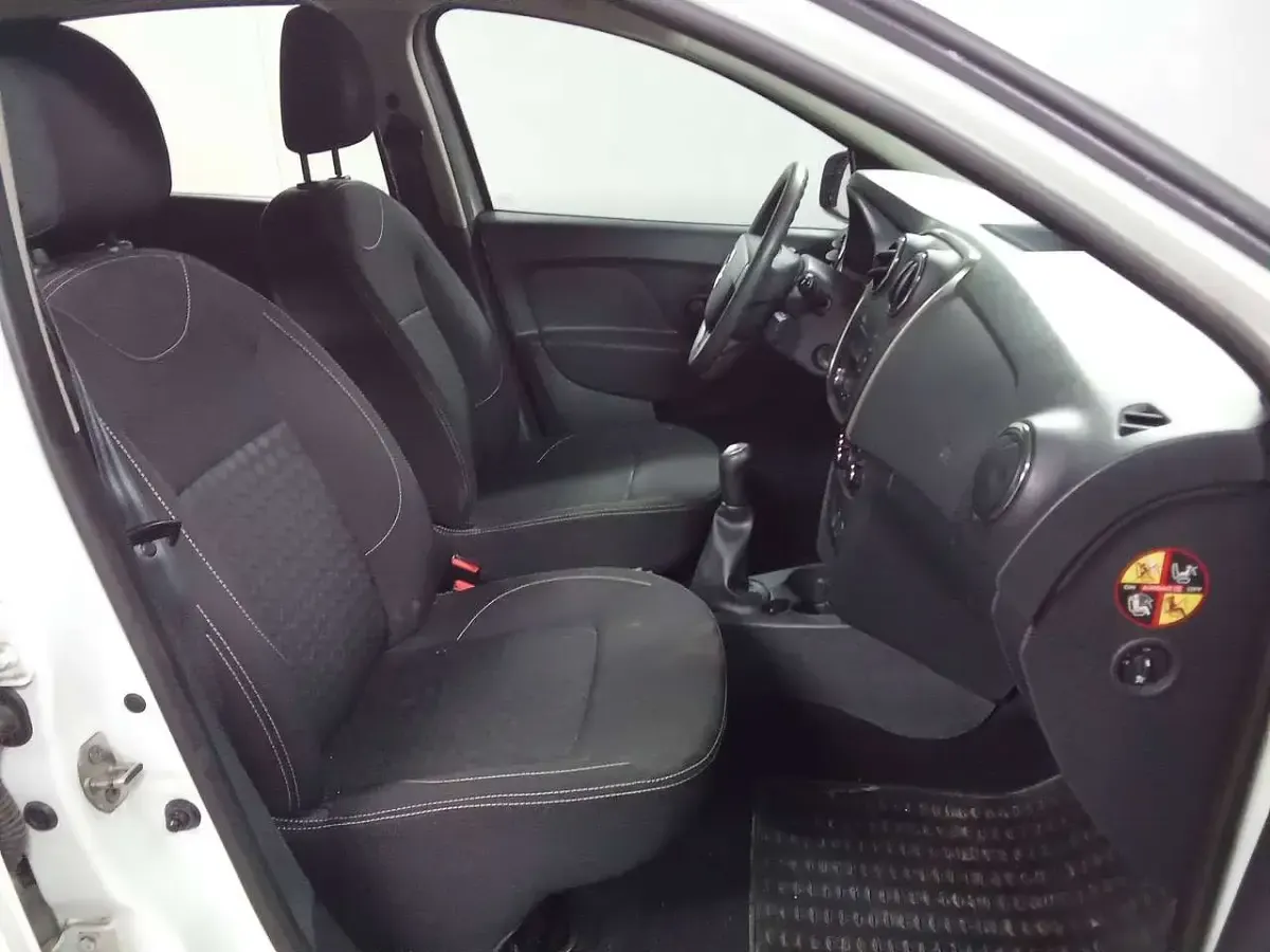 Gebraucht Dacia Sandero Essentiel 90 PS (66 kW) 2014 Gletscherweiss Kleinwagen